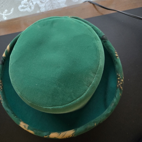 Vintage Quaker Maid.    Hat - Picture 3 of 6